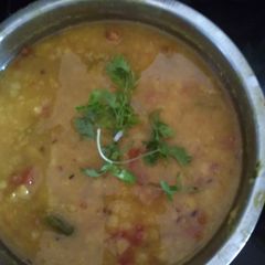 A picture of Dal fry.