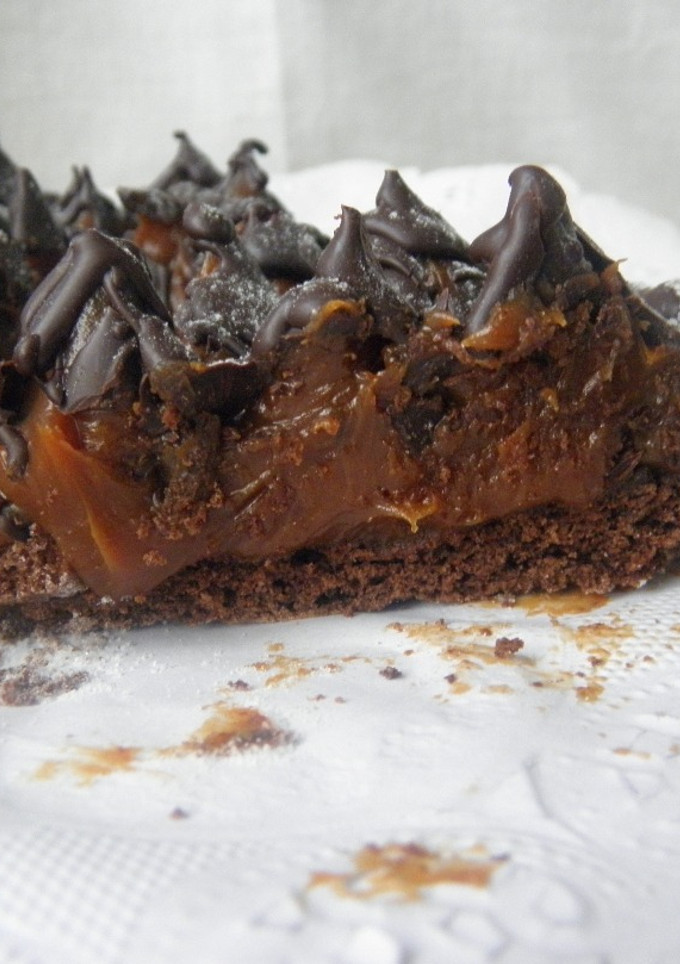 Una foto de Tarta conitos o copitos de dulce de leche y chocolate