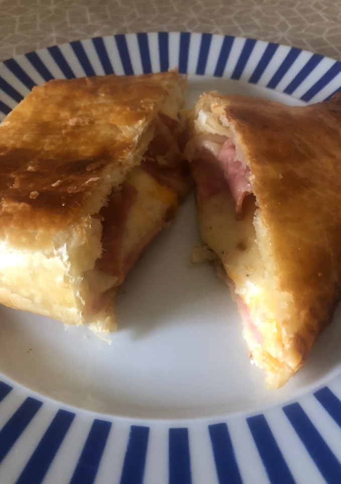 Una foto de Empanada de bechamel de queso y bacon