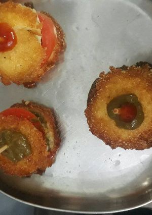 A picture of Idli sandwich.