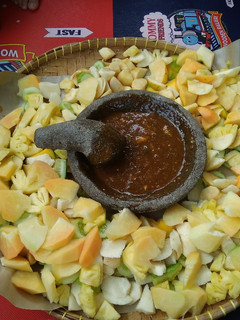 Foto resep Lotis/ rujak #diulekasik