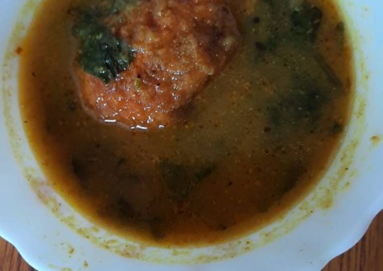 Recipe of Perfect Egg curry with spinach