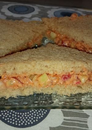 A picture of Hung Curd sandwich.