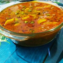 Potato and Fresh greenpeas Curry A picture of Potato and Fresh greenpeas Curry.