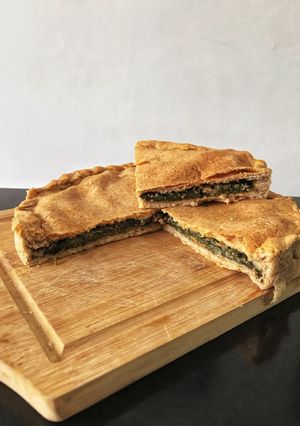 Una foto de Pastel de espinaca, queso y nueces en hojaldre integral