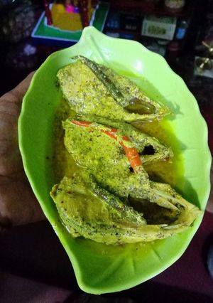 সর্ষে ভাপা ইলিশ (Shorshe bhapa ilish recipe in bengali) রেসিপির প্রধান ছবি