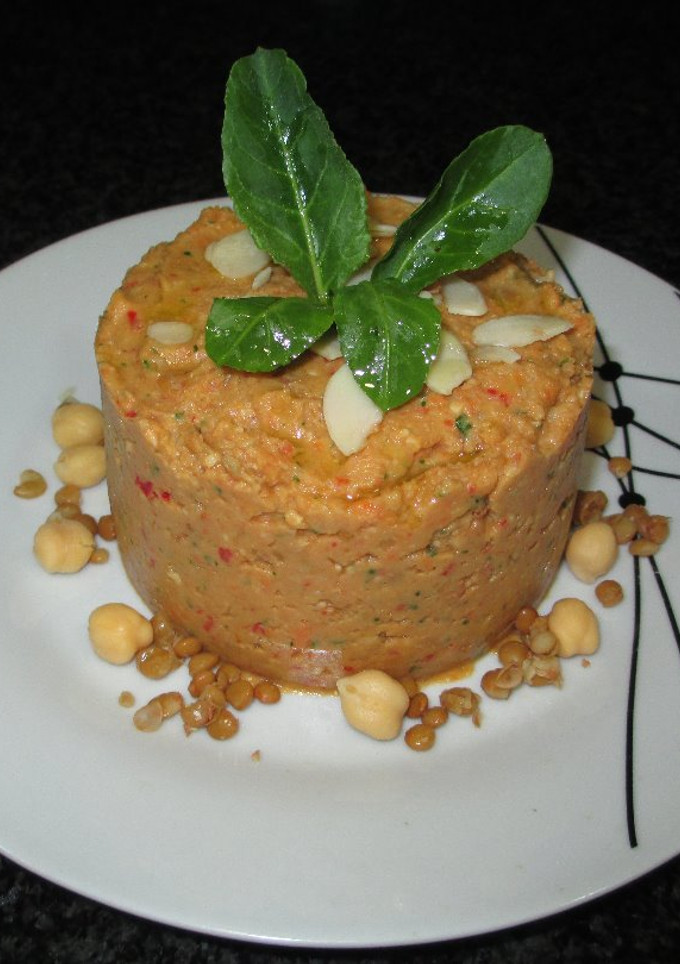 Una foto de Hummus de lentejas y garbanzos- veggie