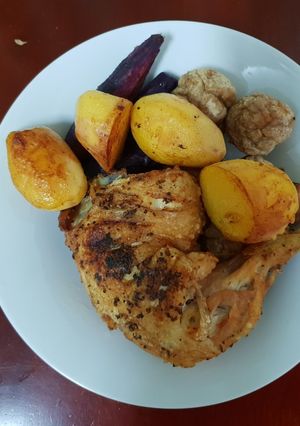 Hình của món Gà chiên khoai.