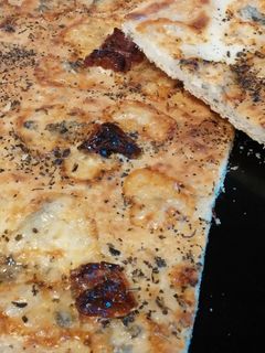 Fűszeres-ropogós pizzatészta recept fotója