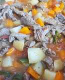Bistec con papa y zanahorias