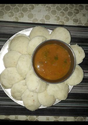 A picture of Tamil idli.