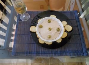 Una foto de Paté de atún y anchoas