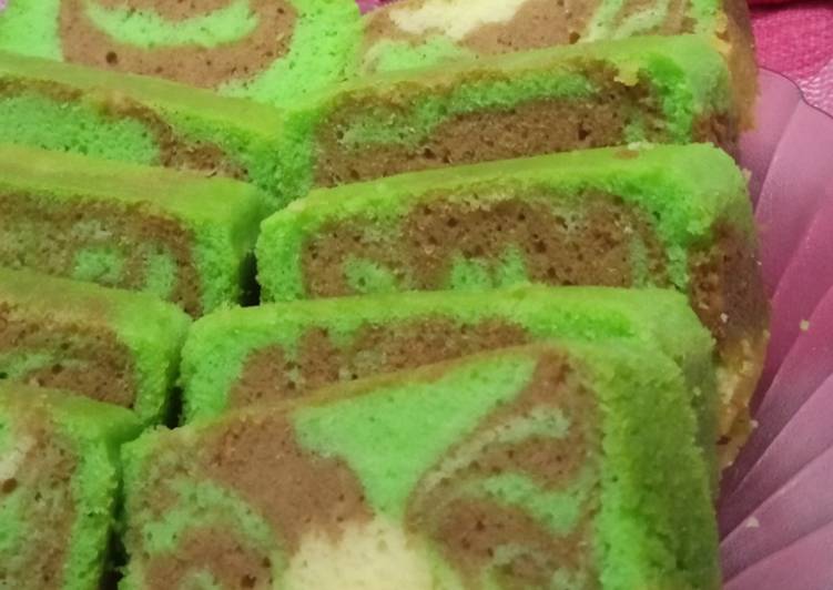 Cara Gampang Membuat Cake Abstrak Pandan Cokelat Anti Gagal