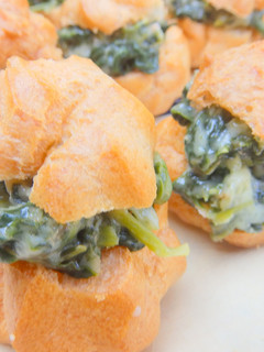 Una foto de Lionesas rellenas de espinacas gruyere y salmón