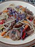 Chop suey con longaniza.