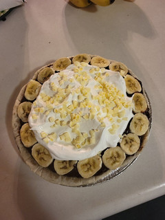 A picture of Chocolate banana cream pie.