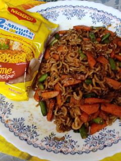 ম্যাগি নুডলস মশলা (maggi noodles masala recipe in Bengali) রেসিপির প্রধান ছবি