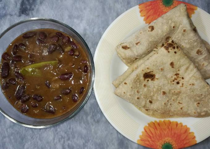 Rajma with Roti Recipe by Mahnoor - Cookpad