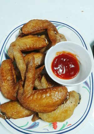 รูปของ ปีกไก่ทอดน้ำปลา