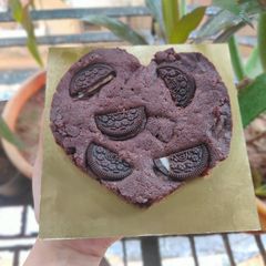 A picture of Gooey Oreo Brownie.