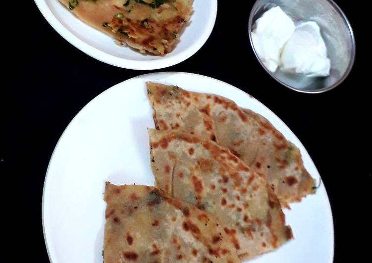 Recipe of Any-night-of-the-week Methi aalu paratha