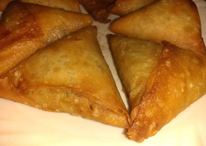 Chicken Qeema samosa Recipe