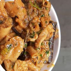 A picture of Hyderabadi boti ka salan.