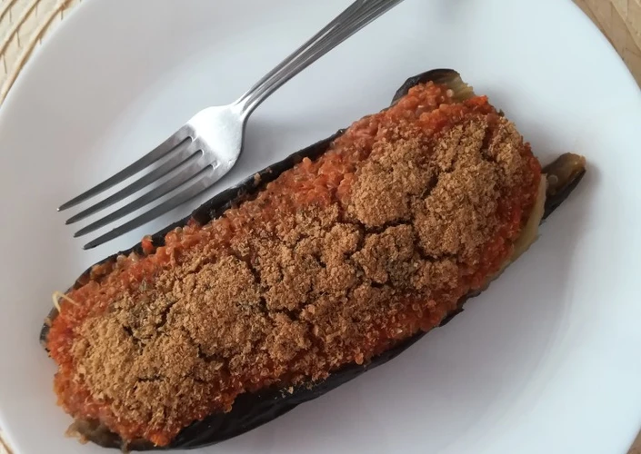 Receta Berenjena rellena de atún y quinoa 🍆