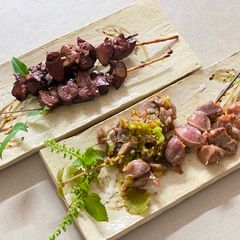 A picture of Japanese Yakitori (焼鳥 skewer-grilled chicken) ①.