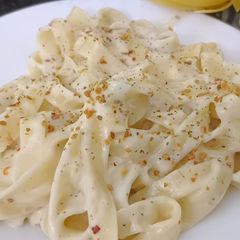 A picture of Fettuccine Pasta 🍝 In Alfredo Sauce.