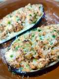 Berenjena gratinada rellena de carne con tomate
