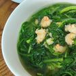 Canh cải cúc nấu tôm nõn