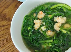 Hình của món Canh cải cúc nấu tôm nõn.