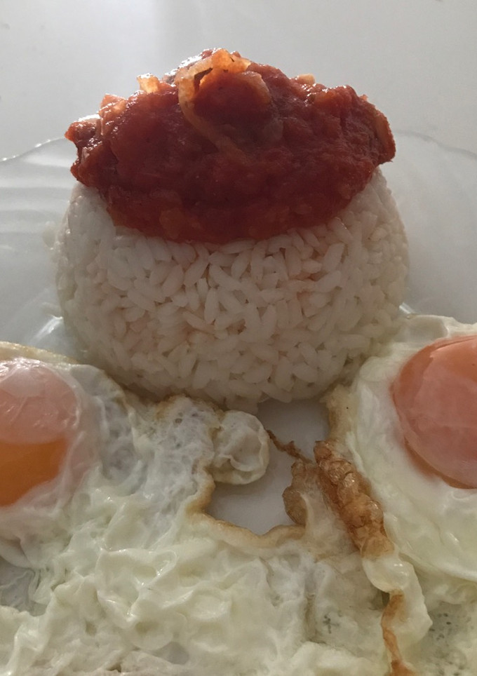 Una foto de Arroz a la cubana