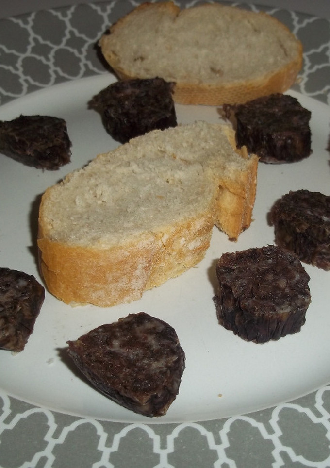 Una foto de Embutido de morcilla de cebolla seca