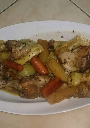 صورة لوصفة دجاج مع الخضار بالفرن