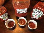 A picture of tomato ketchup