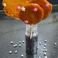 A picture of Dalgona candy.