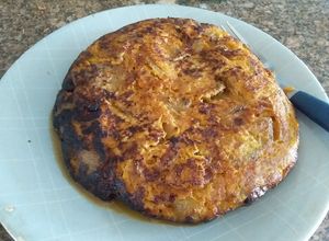 Una foto de Tortilla de papa del aire y zanahoria