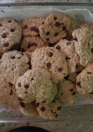 Una foto de Galletas con chispas de chocolate sin gluten, lactosa y huevo