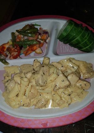 Zdjęcie przepisu Kurczak alla carbonara bez boczku.