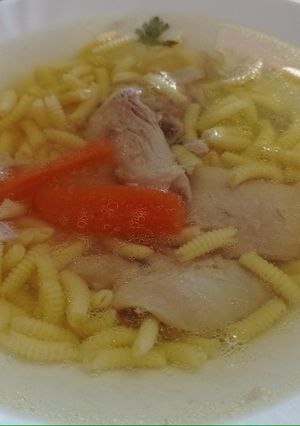 Tyúkhúsleves recept fotója