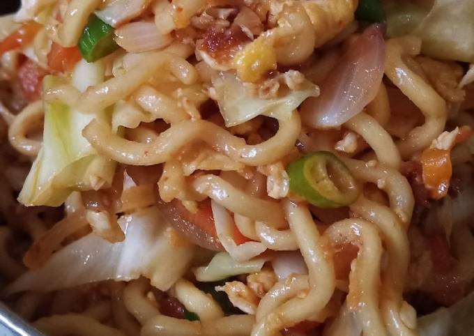 Langkah Mudah untuk Menyiapkan Mie Goreng Sederhana Anti Gagal