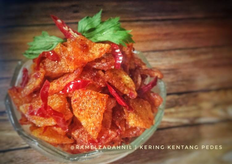 Bagaimana Membuat Kering kentang pedas, Bikin Ngiler