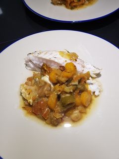 Una foto de Rape al horno con verduras ¡Delicioso!