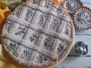 Una foto di crostata con crema pasticcera