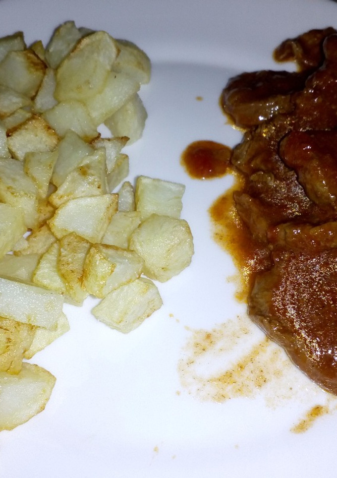 Una foto de Filetes de res al estilo mechada Canaria