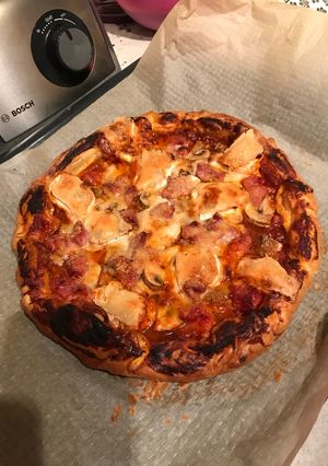 Una foto de Pizza con masa de hojaldre