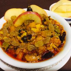 A picture of Apple & Sprouted fenugreek pickle.