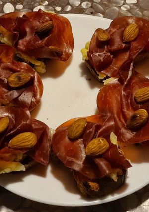 Une photo de Tartines à l'artichaut